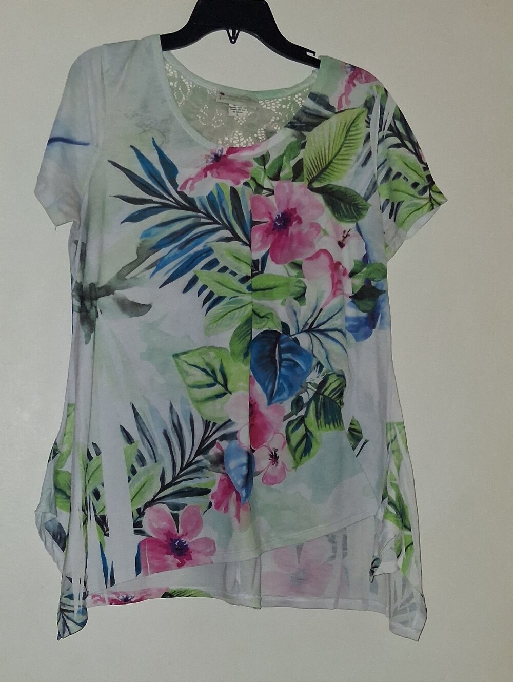 Floral Lace-Back Short Sleeve Top - White with Pink & Green